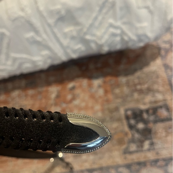 New Dynamite silver buckled belt - Picture 3 of 6